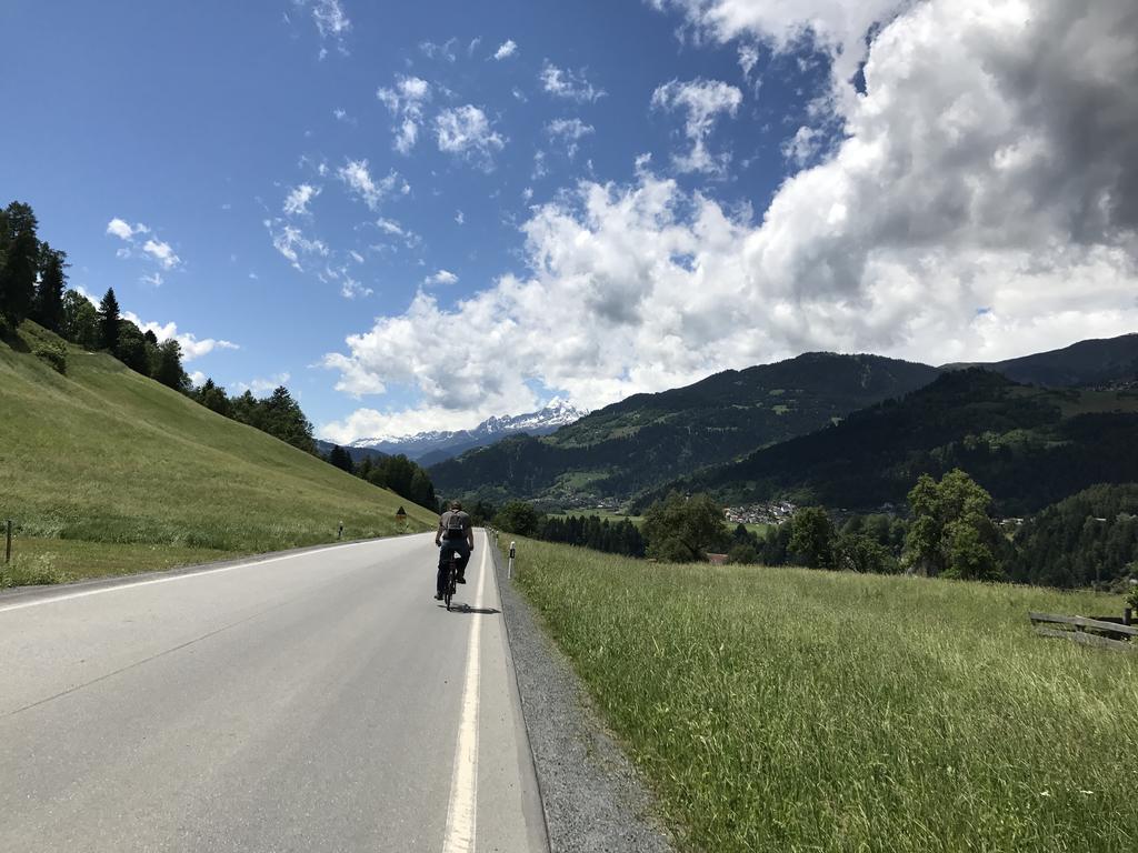 Ferienwohnung Laax Mit Traumblick, Grossem Balkon Und Terrasse المظهر الخارجي الصورة